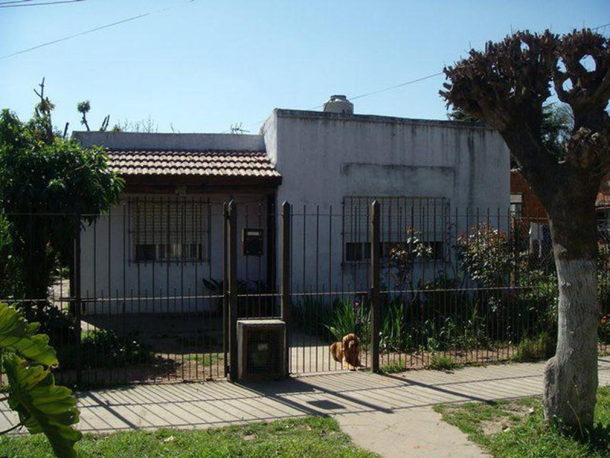 2 bedrooms House in Pilar, Argentina No. 11834