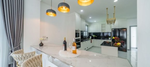 5 bedrooms House in Pattaya, Thailand No. 27247 27