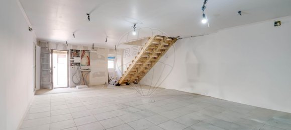 3 bedrooms House in Alenquer, Portugal No. 185803 3