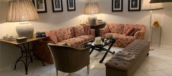 9 rooms Villa in Pietrasanta, Italy No. 8319 17