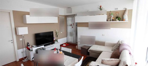 3 rooms Apartment in Colle di Val d'Elsa, Italy No. 196019 16