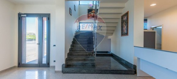 7000m² Warehouse in Mineo, Italy No. 63966 16