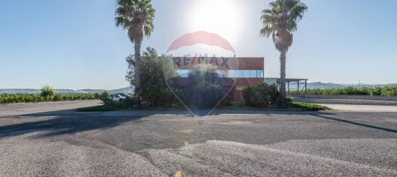 7000m² Warehouse in Mineo, Italy No. 63966 2