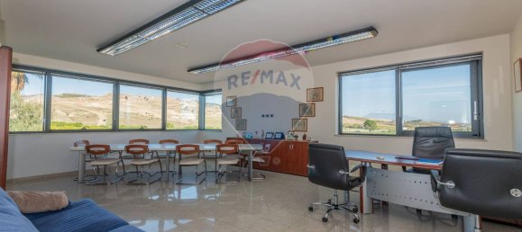 7000m² Warehouse in Mineo, Italy No. 63966 19