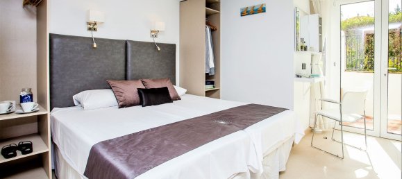 8 bedrooms House in Marbella, Spain No. 117777 17