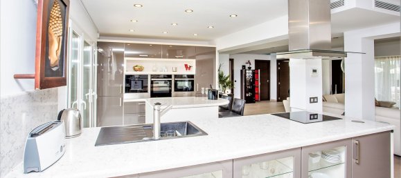 8 bedrooms House in Marbella, Spain No. 117777 5