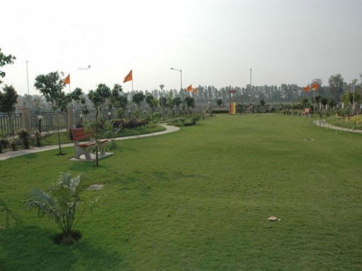 Land in Faridabad, India No. 37258