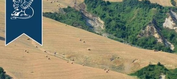 Дом с 9 комнатами в Урбино, Италия № 54996 11