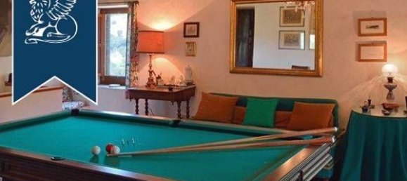 Дом с 9 комнатами в Урбино, Италия № 54996 26