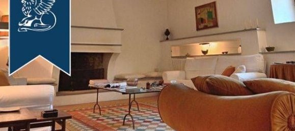 Дом с 9 комнатами в Урбино, Италия № 54996 20