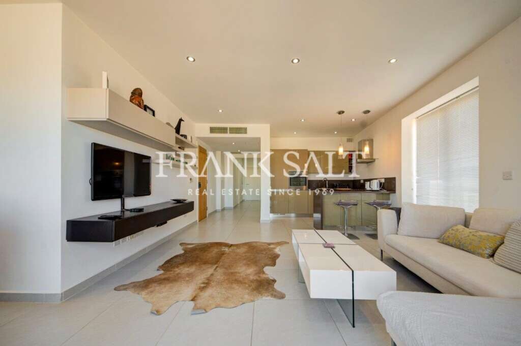 Квартира с 2 спальнями в Марсаскала, Мальта № 6405