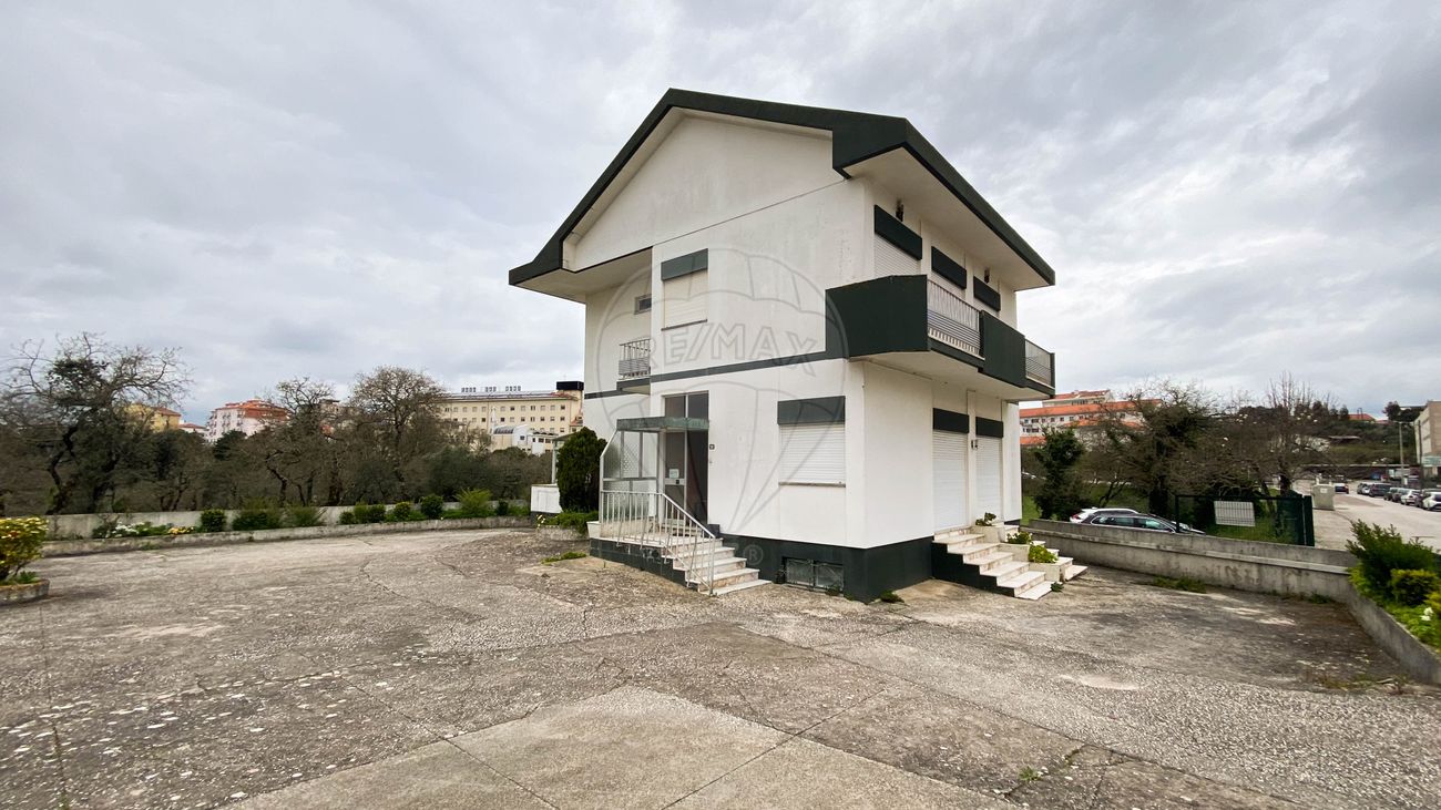 17 bedrooms House in Fatima, Portugal No. 20177