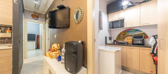 2 rooms Apartment in Rome, Italy No. 10868 6