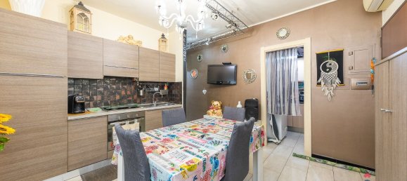 2 rooms Apartment in Rome, Italy No. 10868 3