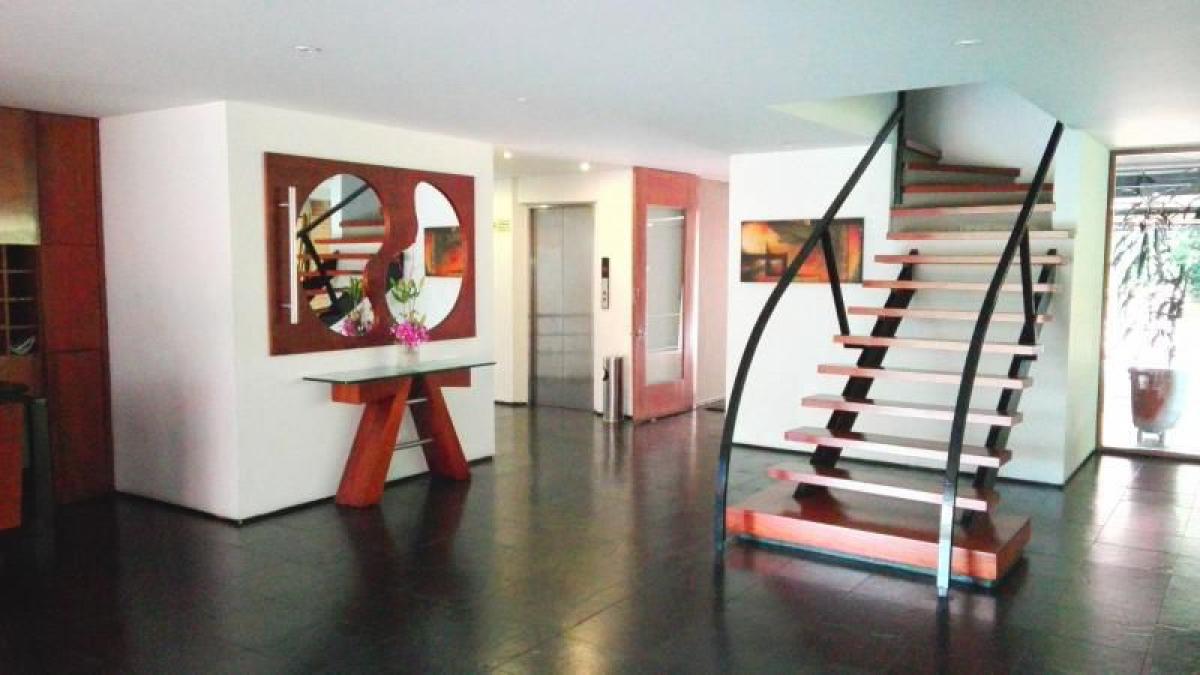 Дом с 3 спальнями в Богота, Колумбия № 10743