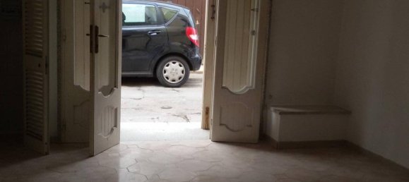 3-salle Appartement à Mola di Bari, Italy No. 116897 8