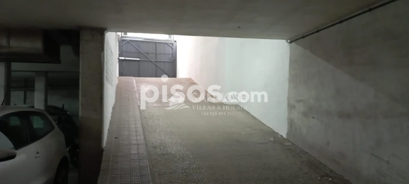 Гараж 32м² в Аликанте, Испания № 100050