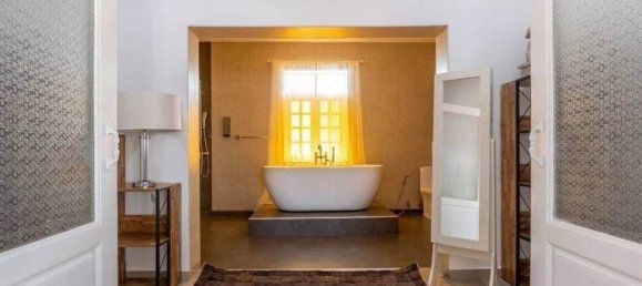 6 bedrooms Villa in Pattaya, Thailand No. 22816 19