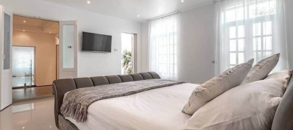 6 bedrooms Villa in Pattaya, Thailand No. 22816 15