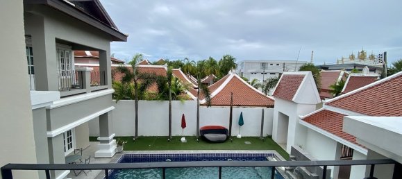 6 bedrooms Villa in Pattaya, Thailand No. 22816 2
