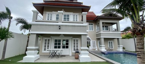 6 bedrooms Villa in Pattaya, Thailand No. 22816 9