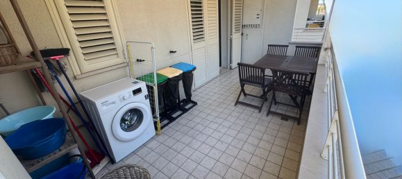 1 bedroom Apartment in Rimini, Italy No. 316783 4