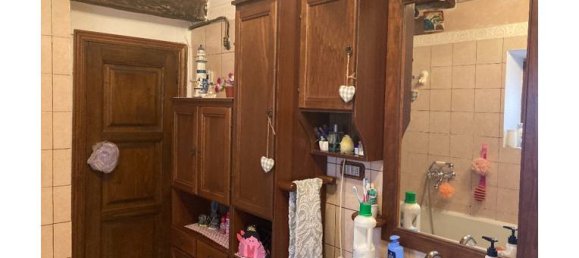 2 bedrooms House in Rufina, Italy No. 252477 6