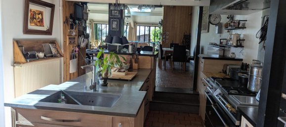 Casa de 5 dormitorios en Chaleins, France No. 201532 12