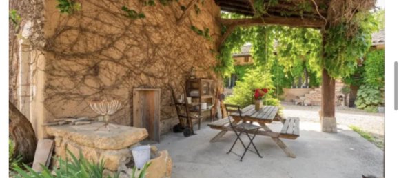 Casa de 5 dormitorios en Chaleins, France No. 201532 21