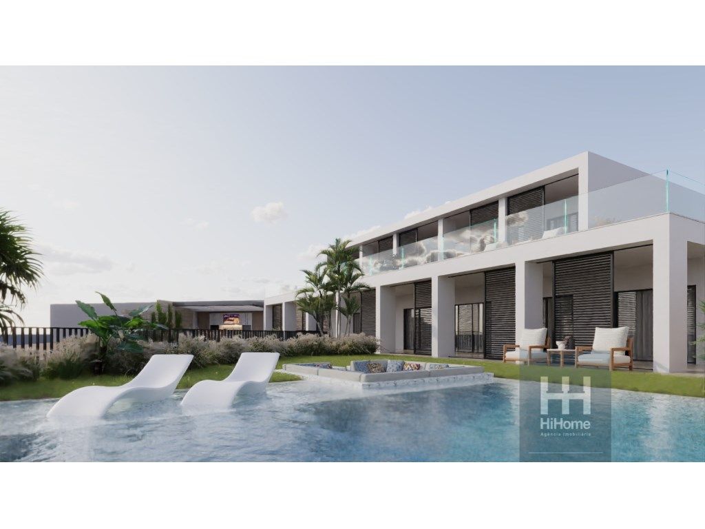 Дом с 5 спальнями в Фуншал, Португалия № 206982