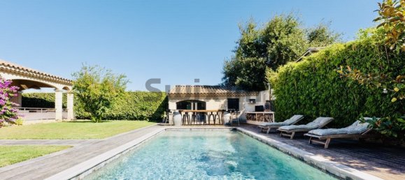 Вилла с 4 спальнями в Сен-Виктор-ла-Кост, Франция № 329490 2