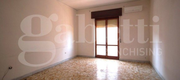 3 Schlafzimmer Wohnung in Arzano, Italy, Nr. 30339 22