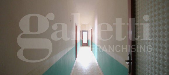 3 Schlafzimmer Wohnung in Arzano, Italy, Nr. 30339 9