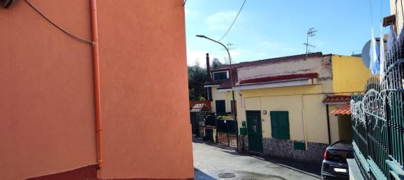 5 bedrooms Apartment in San Sebastiano al Vesuvio, Italy No. 327723 12