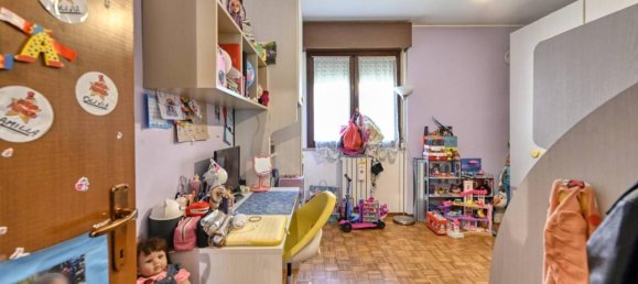 3 rooms Apartment in Peschiera Borromeo, Italy No. 37284 10