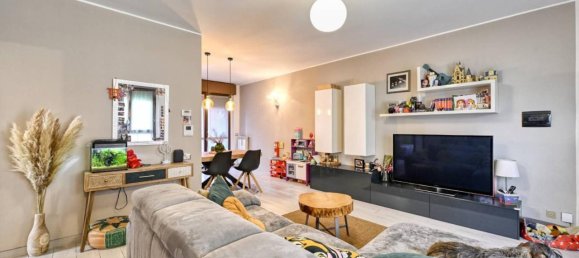 3 rooms Apartment in Peschiera Borromeo, Italy No. 37284 4