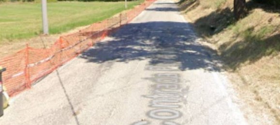 269m² Warehouse in Tolentino, Italy No. 279359 9