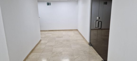 657m² Office in Andalusia, Spain No. 140423 5
