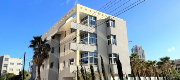 36 rooms Apartment in Larnaca, Cyprus No. 13255 4