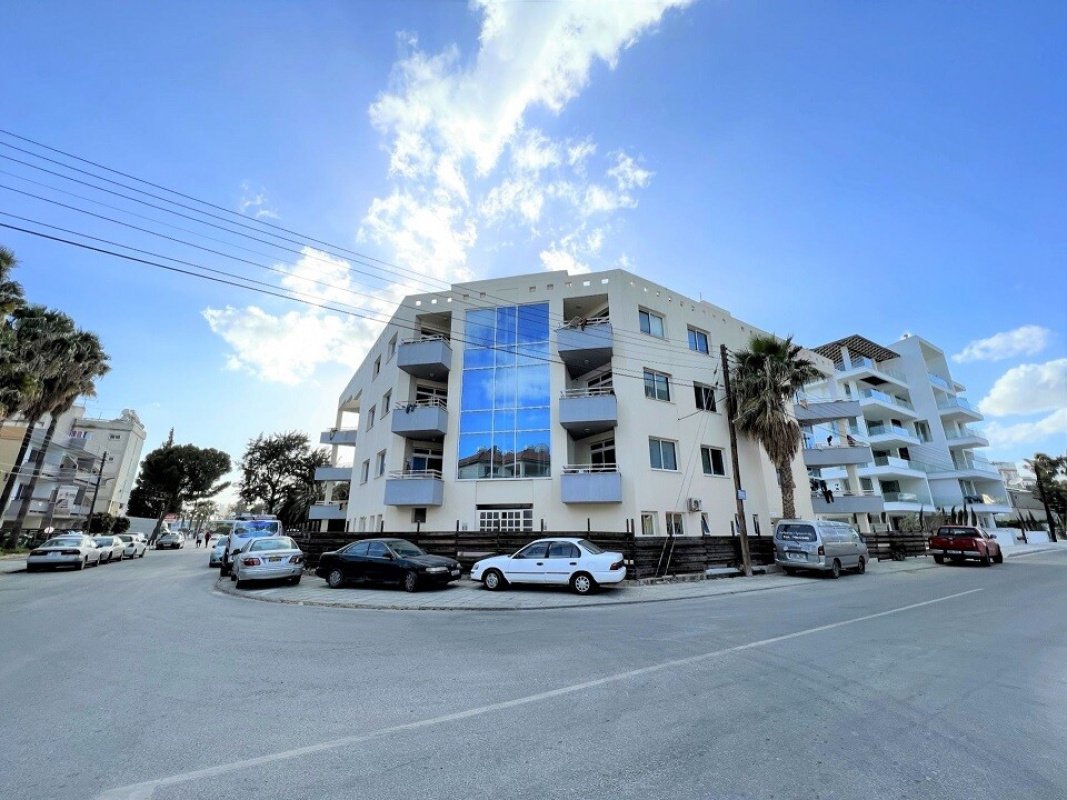 36 rooms Apartment in Larnaca, Cyprus No. 13255