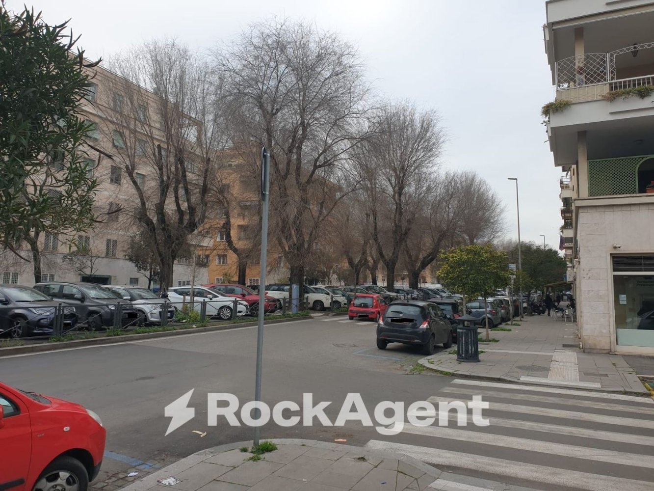 76m² Commercial property in Rome, Italy No. 16238
