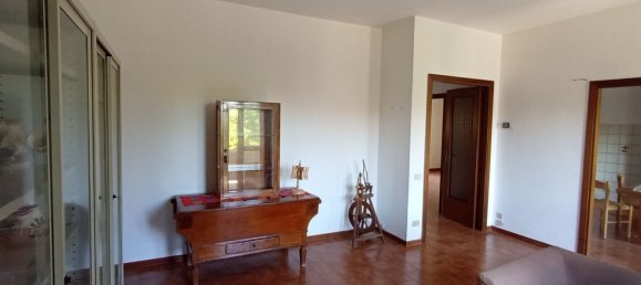 4 rooms Apartment in Gambassi Terme, Italy No. 269684 4