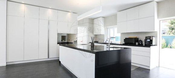 Casa de 9 dormitorios en Cascais, Portugal No. 36190 22