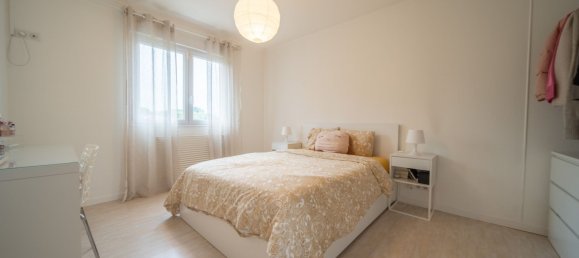 5 bedrooms House in Thil, France No. 248527 17