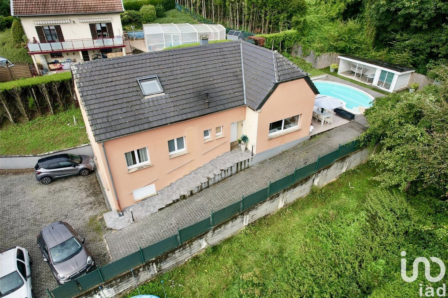 5 bedrooms House in Thil, France No. 248527