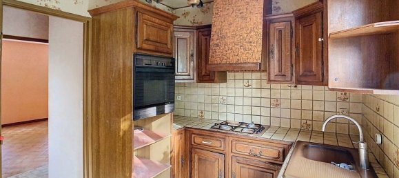 2 Schlafzimmer Haus in Saint-Germain-des-Pres, France, Nr. 263584 8