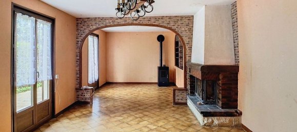 2 Schlafzimmer Haus in Saint-Germain-des-Pres, France, Nr. 263584 5