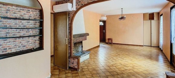 2 Schlafzimmer Haus in Saint-Germain-des-Pres, France, Nr. 263584 7