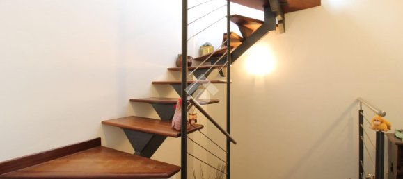 3-salle Appartement à L'Aquila, Italy No. 9121 7