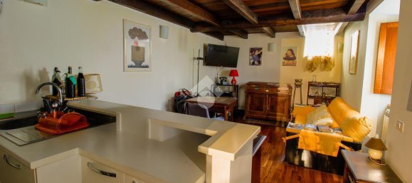 3-salle Appartement à L'Aquila, Italy No. 9121 5